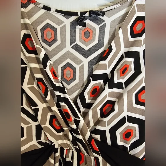 GUC | NEW DIRECTIONS | S - Picture 15 of 16